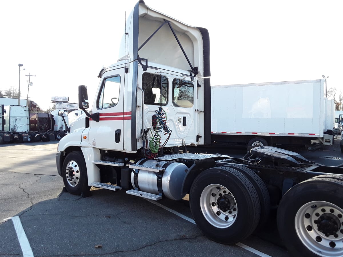 2017 Freightliner/Mercedes CASCADIA 125 675366