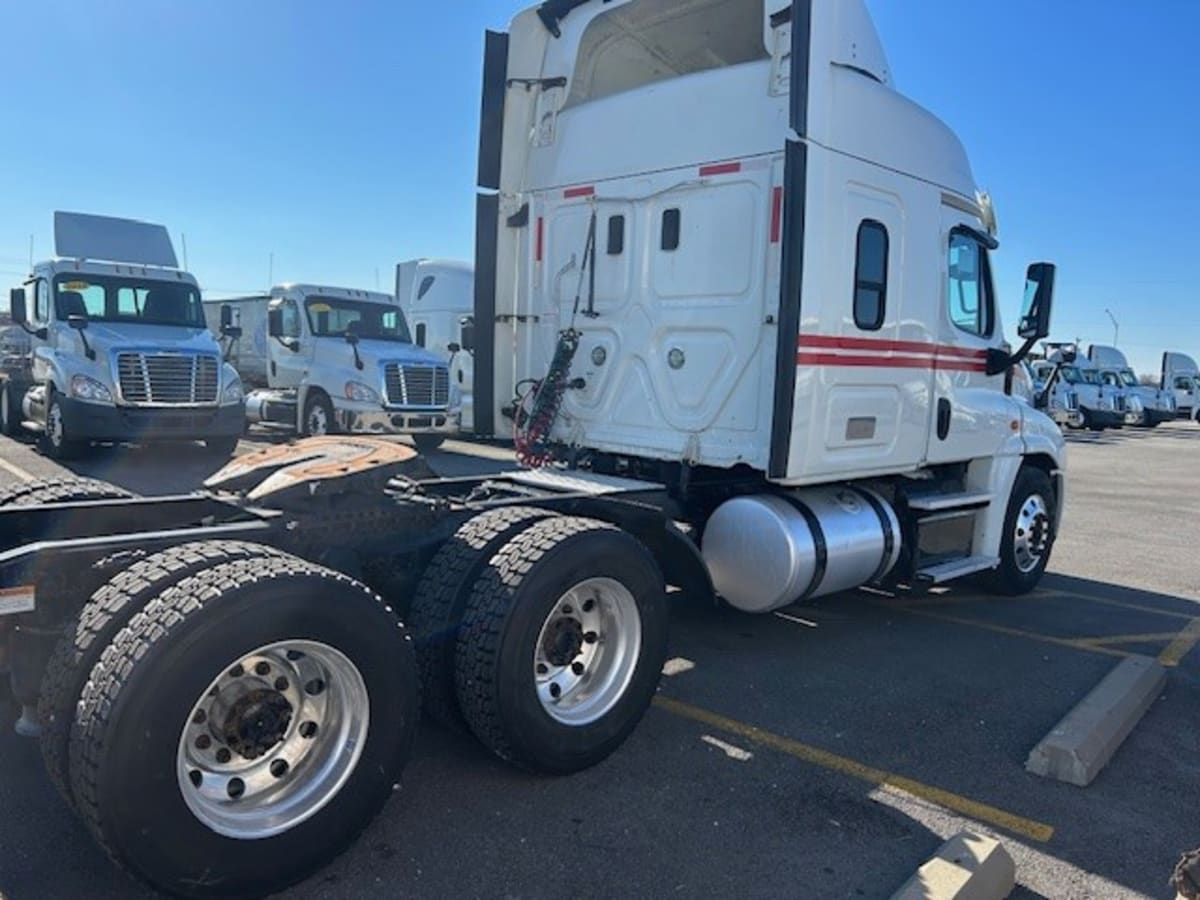 2017 Freightliner/Mercedes CASCADIA 125 675447