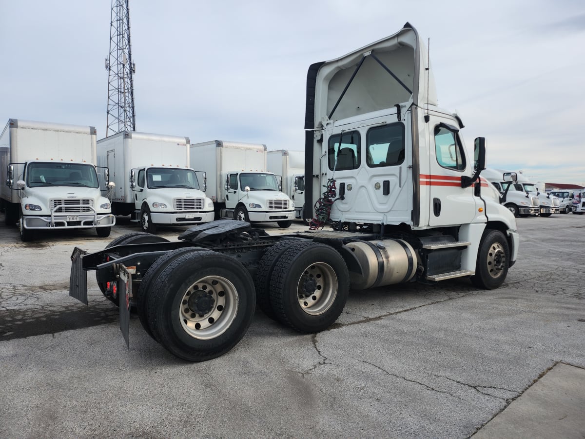 2017 Freightliner/Mercedes CASCADIA 125 675489