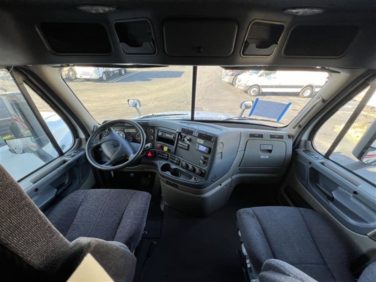 2017 Freightliner/Mercedes CASCADIA 125 675531