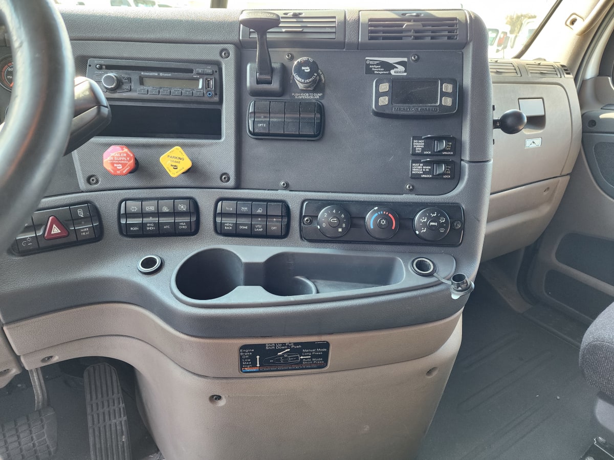 2017 Freightliner/Mercedes CASCADIA 125 675533