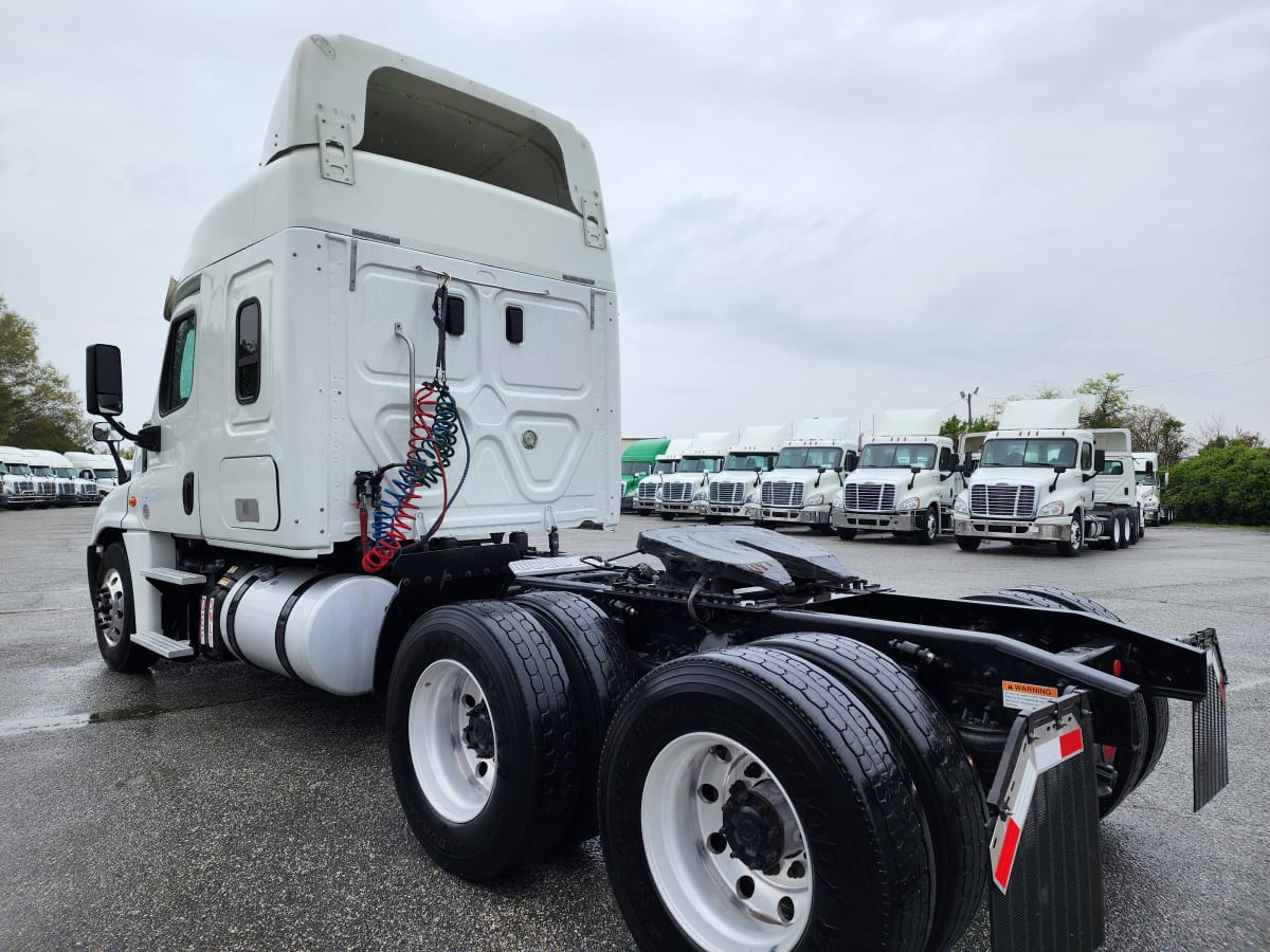 2017 Freightliner/Mercedes CASCADIA 125 675535