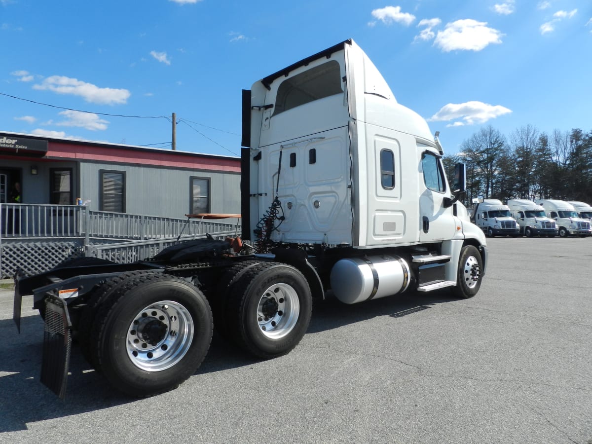 2017 Freightliner/Mercedes CASCADIA 125 675536