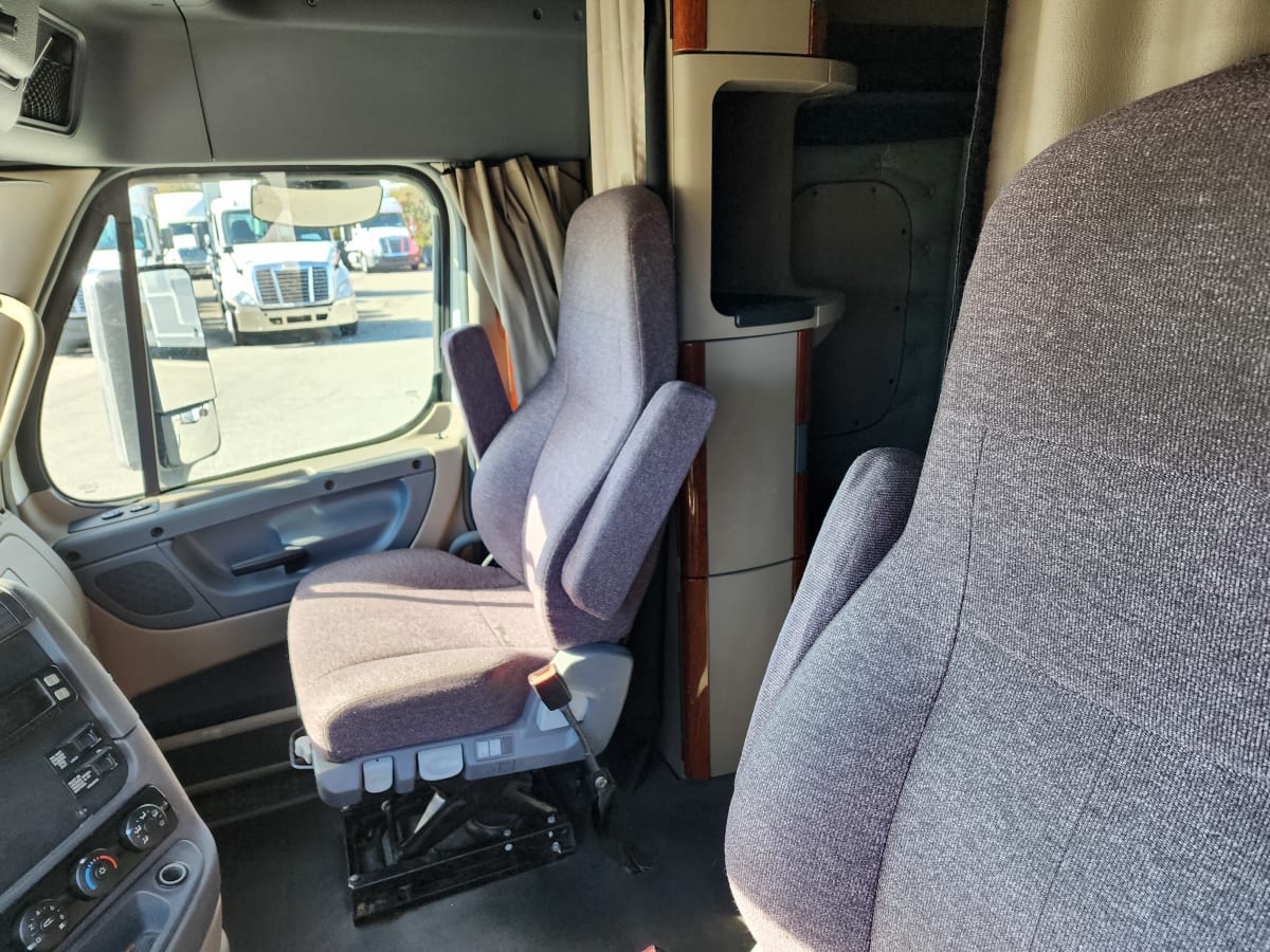 2017 Freightliner/Mercedes CASCADIA 125 675540