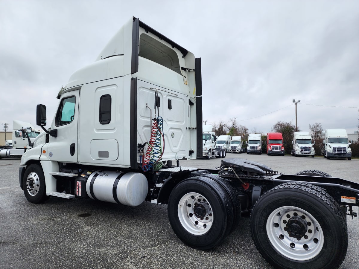 2017 Freightliner/Mercedes CASCADIA 125 675545