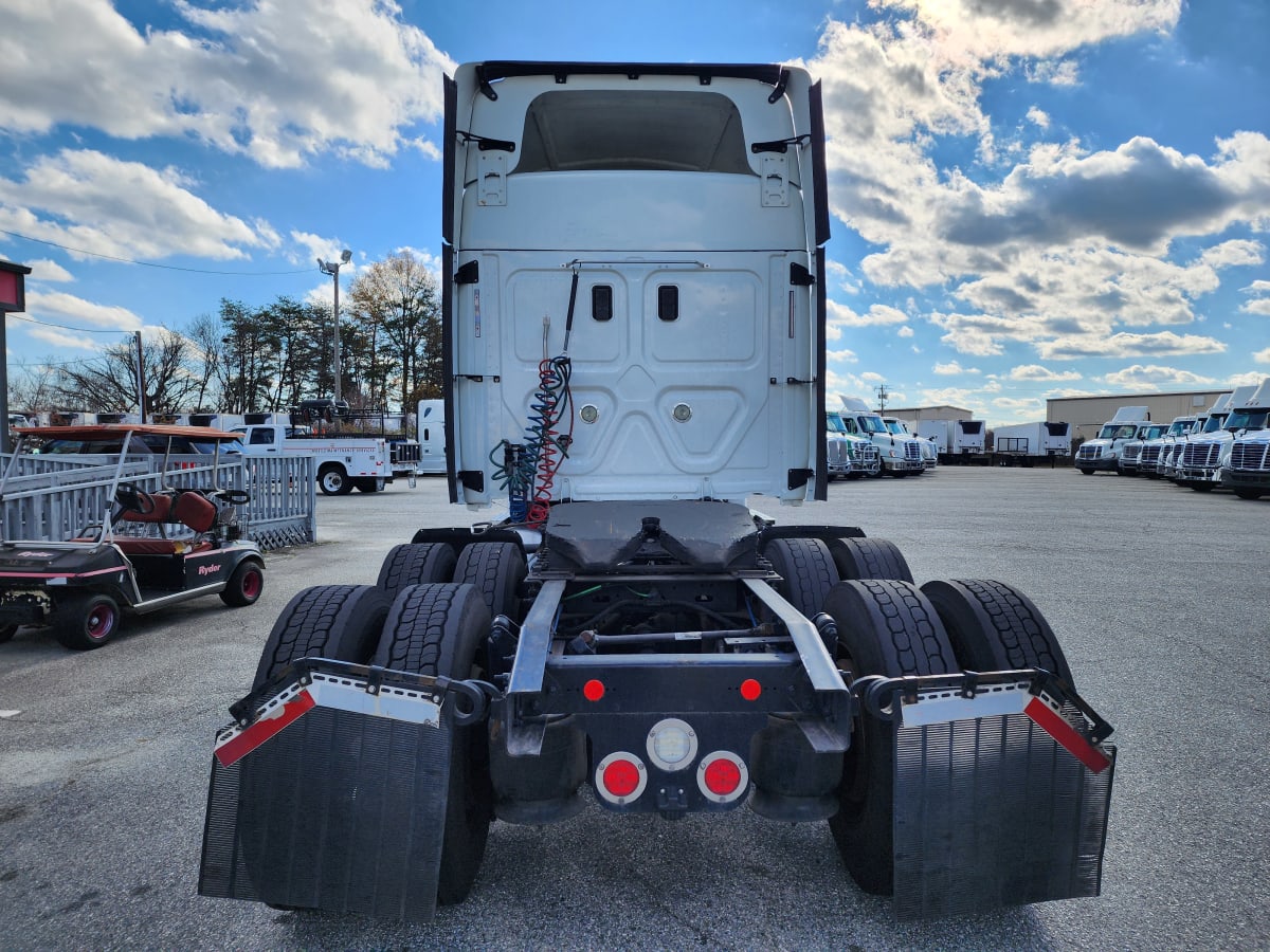 2017 Freightliner/Mercedes CASCADIA 125 675548