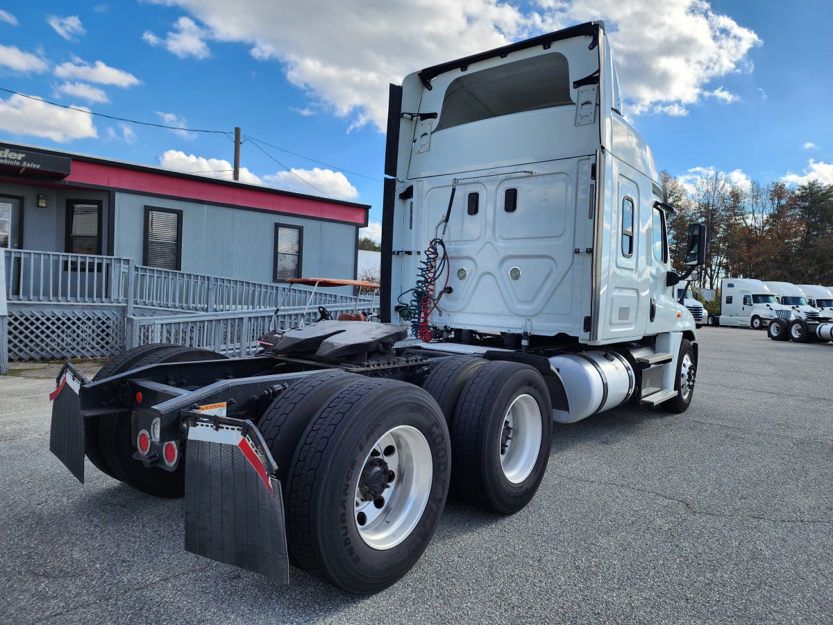 2017 Freightliner/Mercedes CASCADIA 125 675548