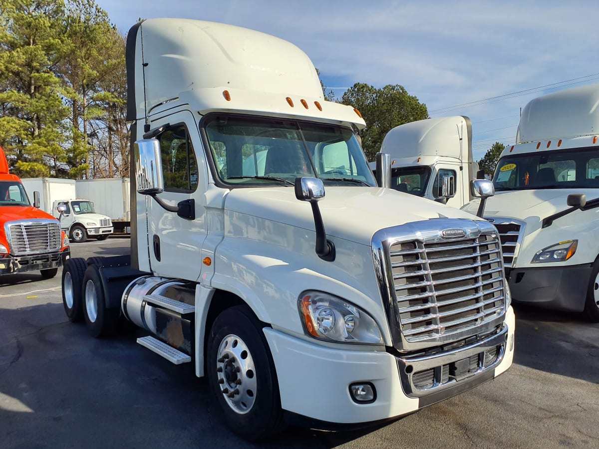 2017 Freightliner/Mercedes CASCADIA 125 675573