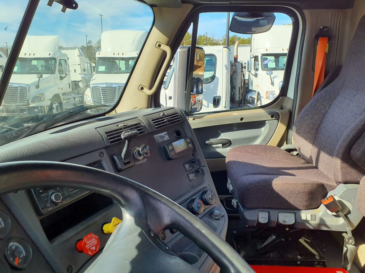 2017 Freightliner/Mercedes CASCADIA 125 675573