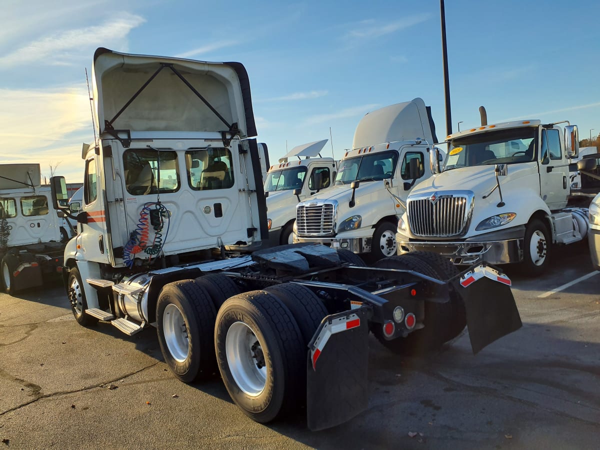 2017 Freightliner/Mercedes CASCADIA 125 675576