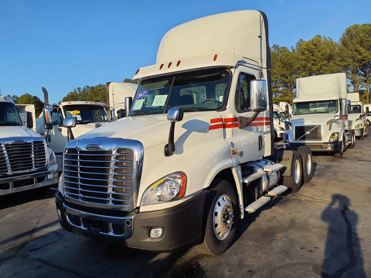 2017 Freightliner/Mercedes CASCADIA 125 675576