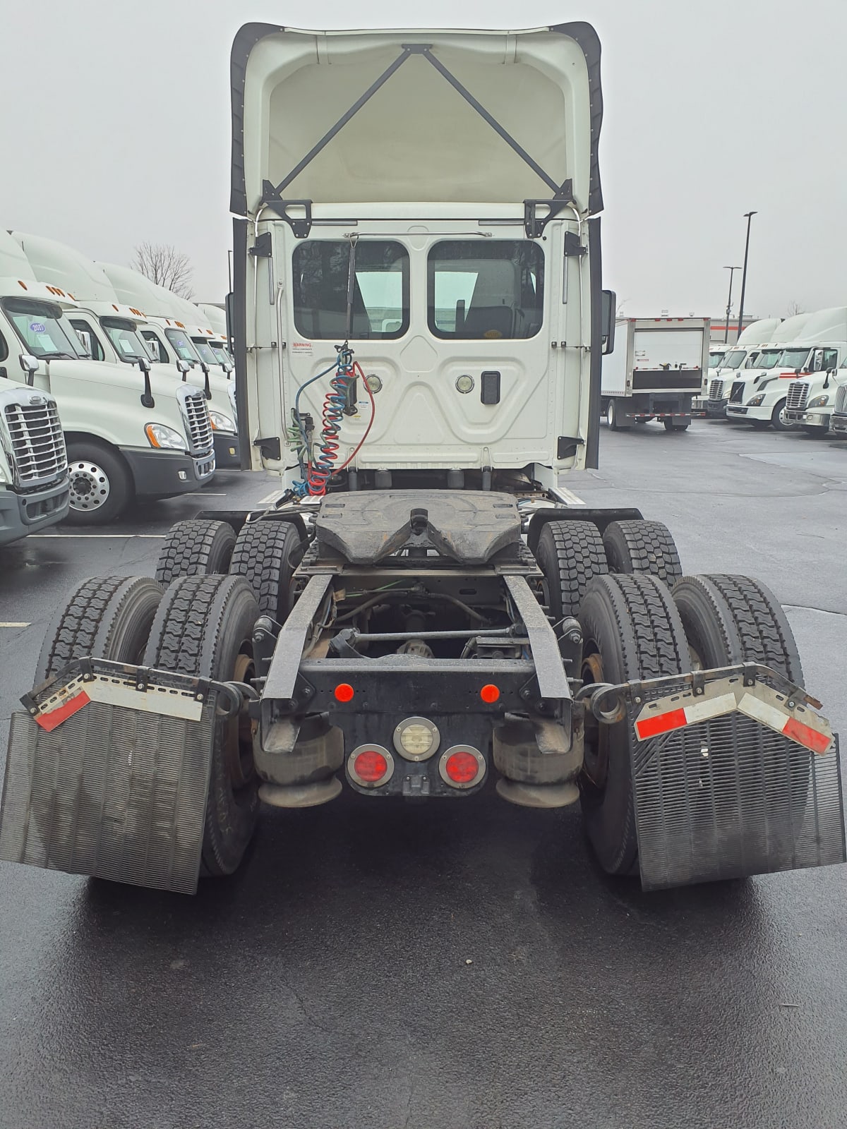 2017 Freightliner/Mercedes CASCADIA 125 675581