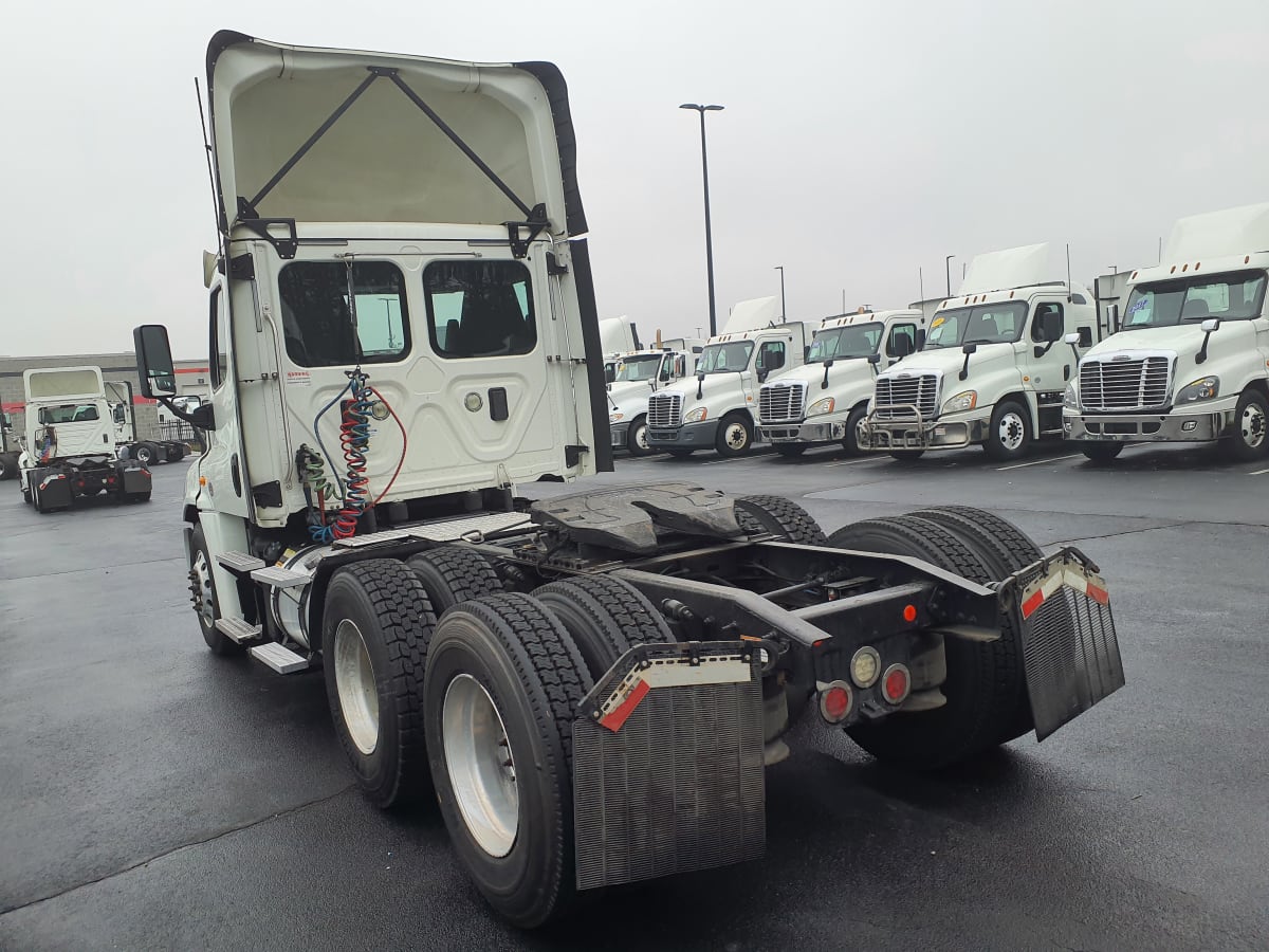 2017 Freightliner/Mercedes CASCADIA 125 675581