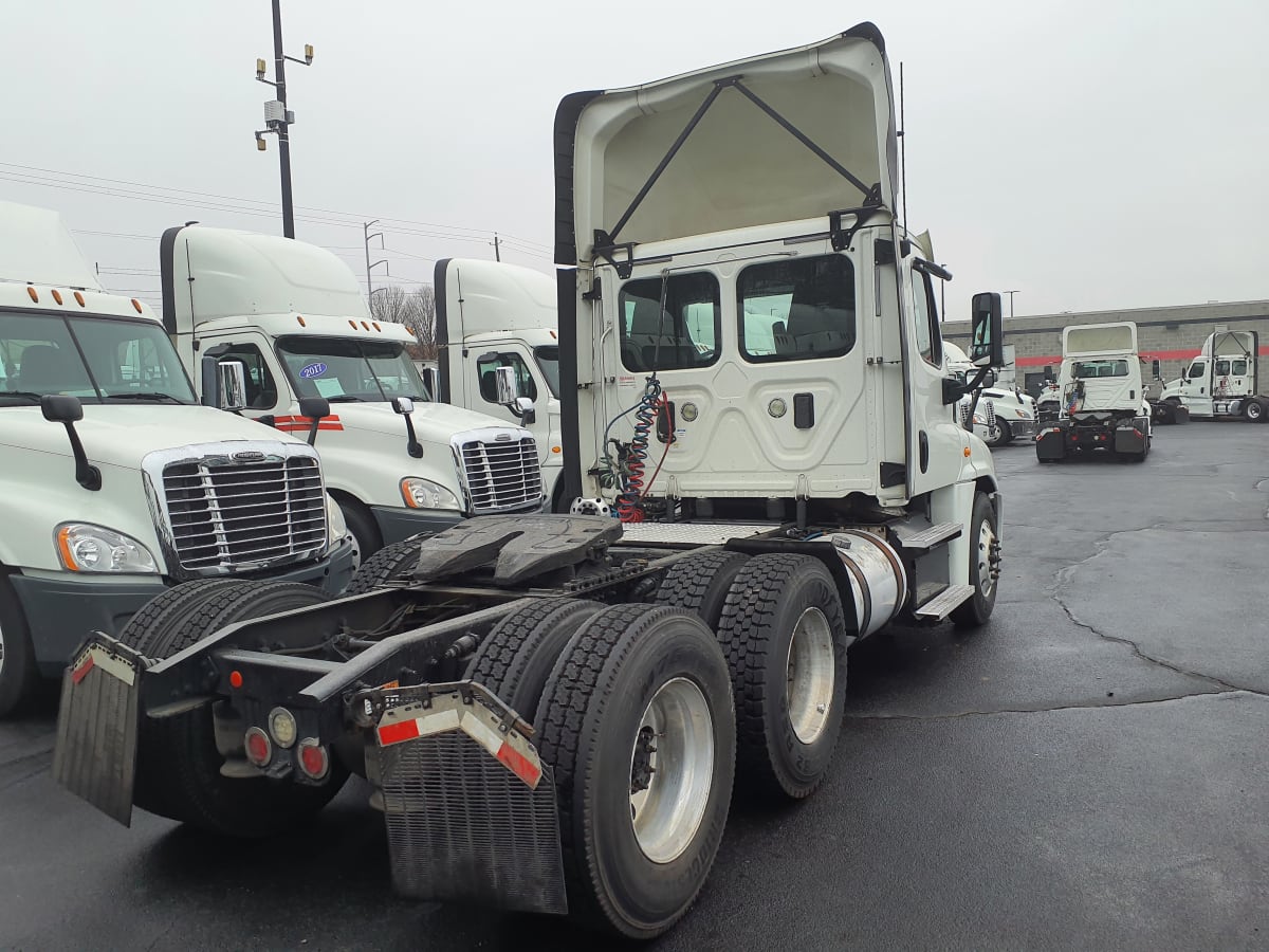 2017 Freightliner/Mercedes CASCADIA 125 675581