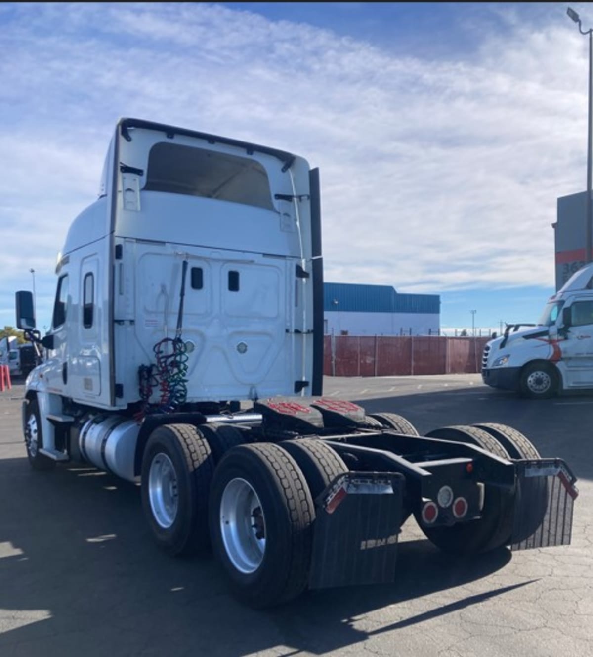 2017 Freightliner/Mercedes CASCADIA 125 675624