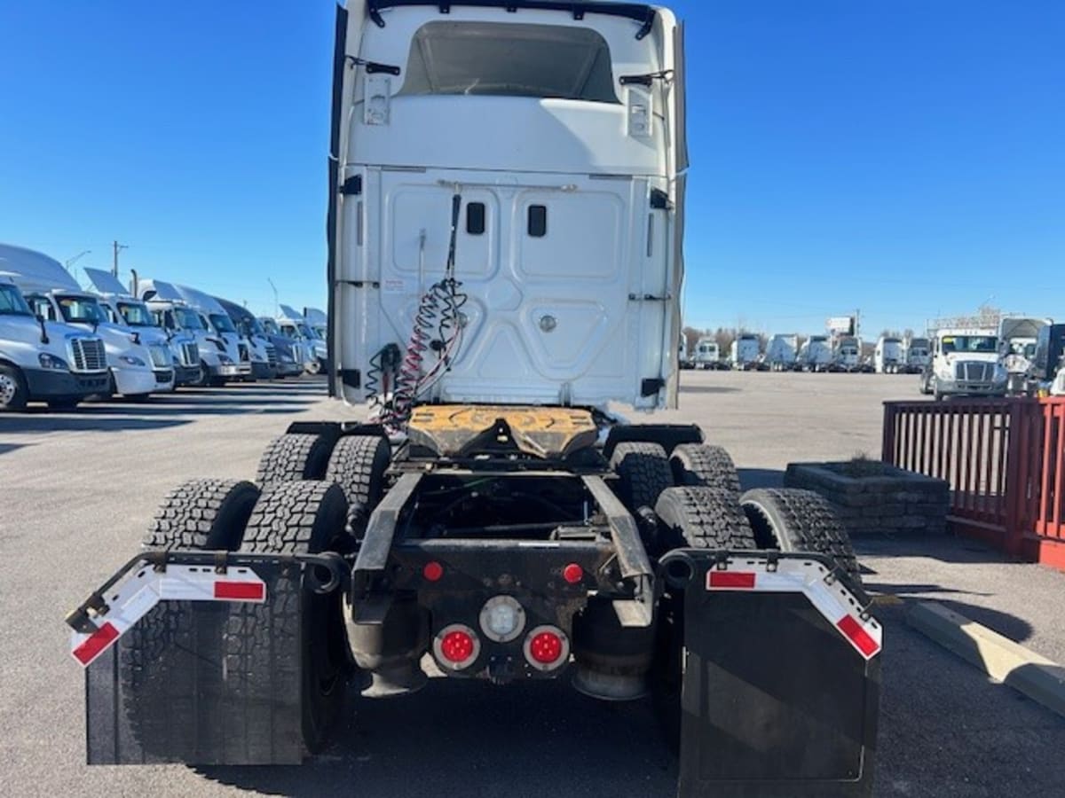 2017 Freightliner/Mercedes CASCADIA 125 675656