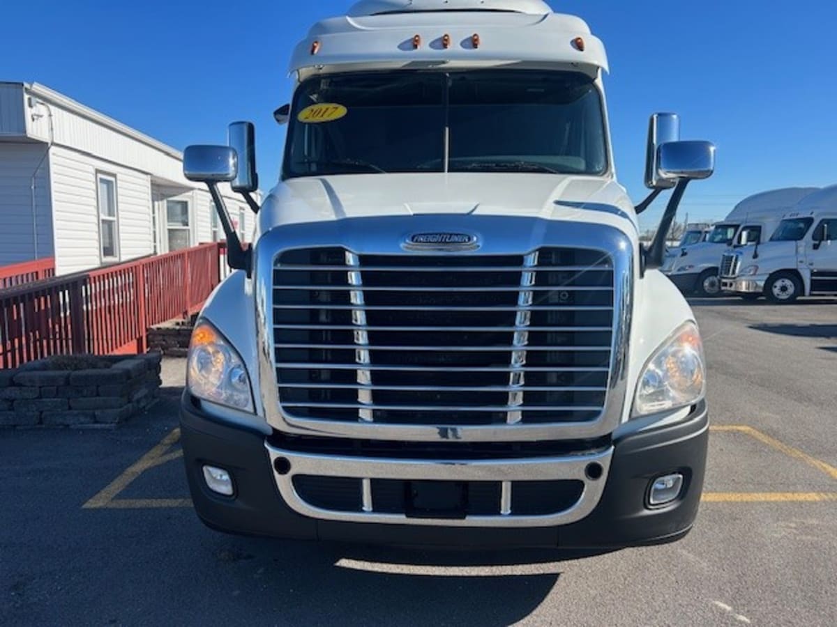 2017 Freightliner/Mercedes CASCADIA 125 675656