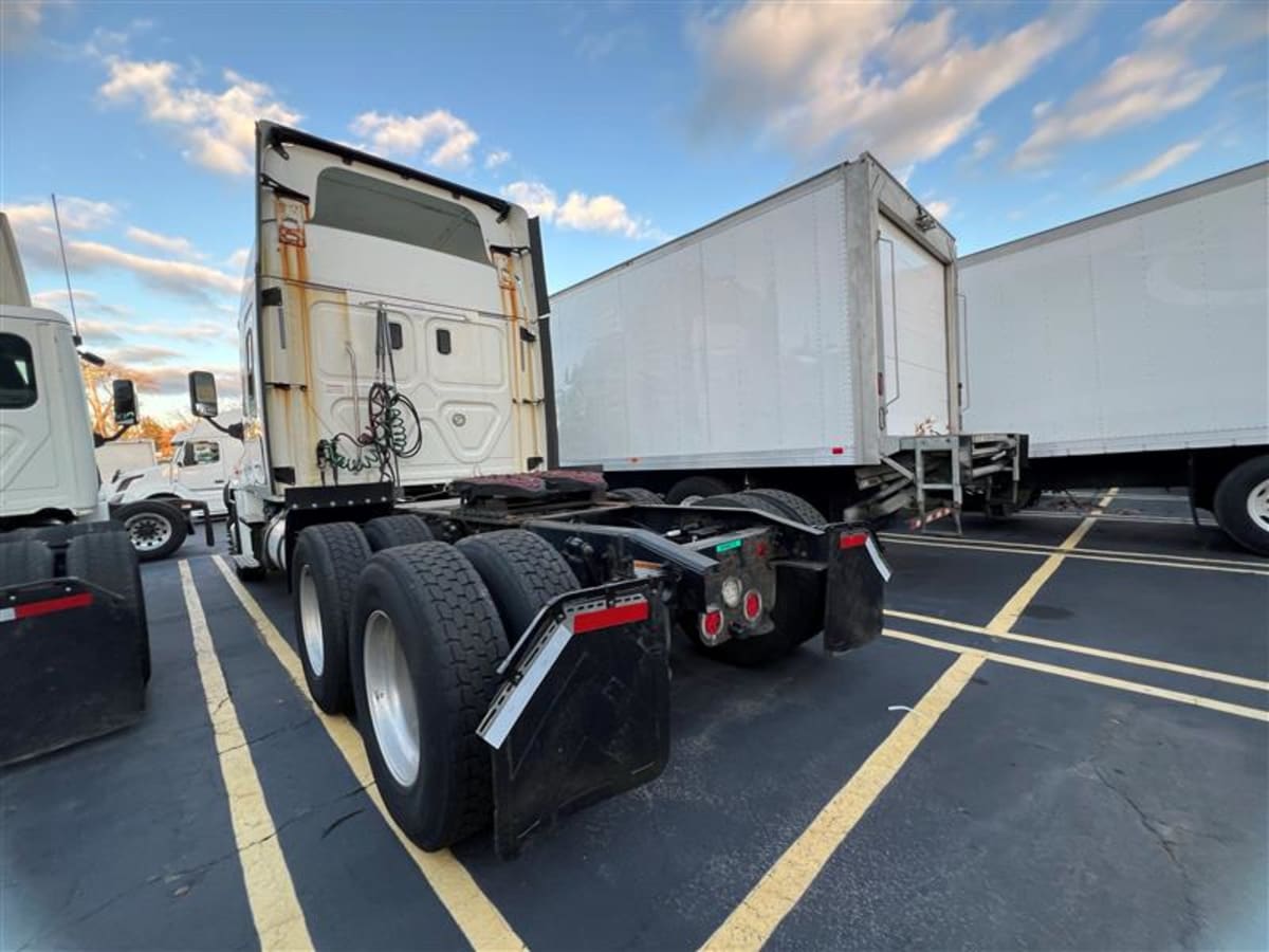 2017 Freightliner/Mercedes CASCADIA 125 675657