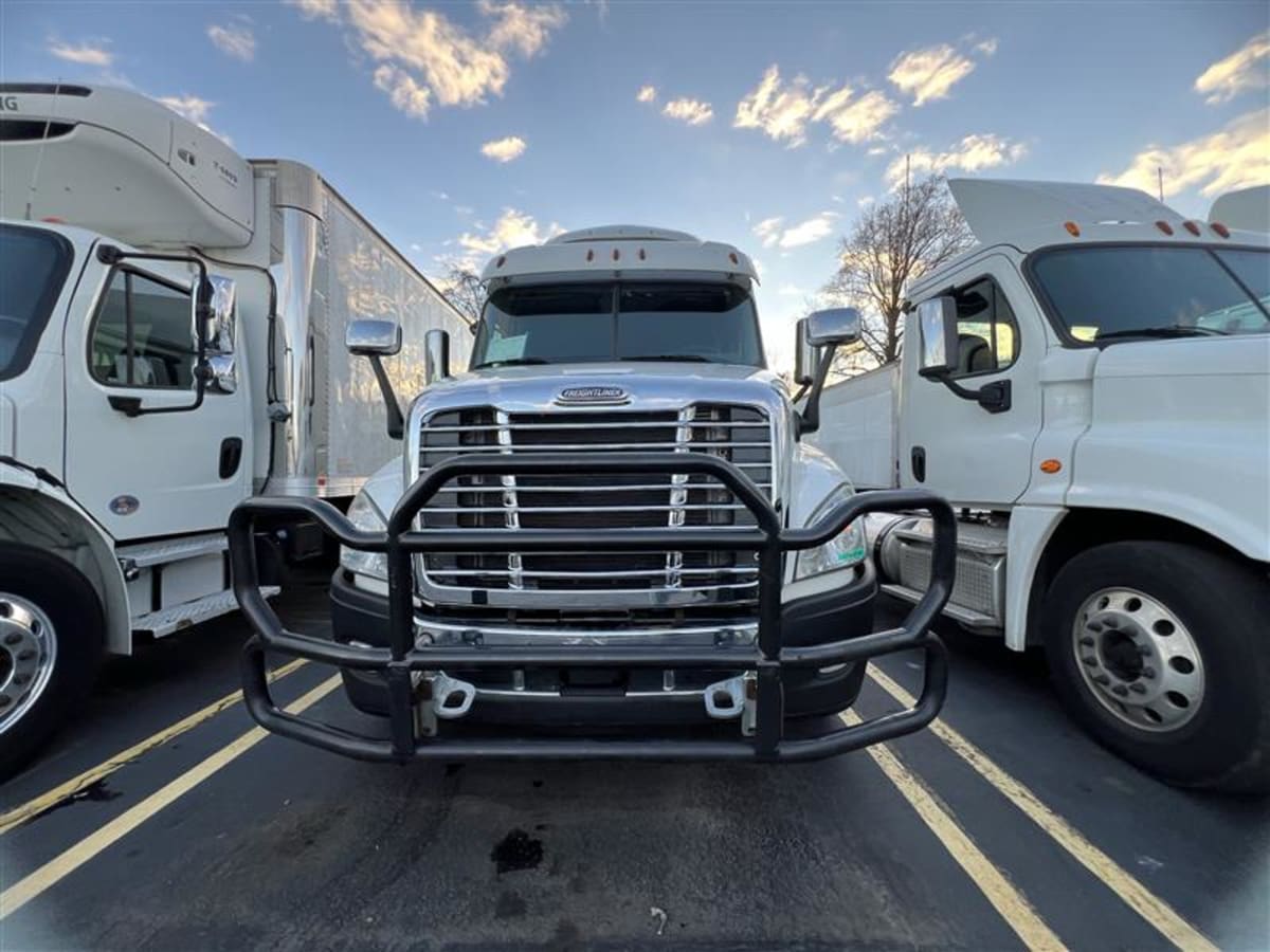 2017 Freightliner/Mercedes CASCADIA 125 675657