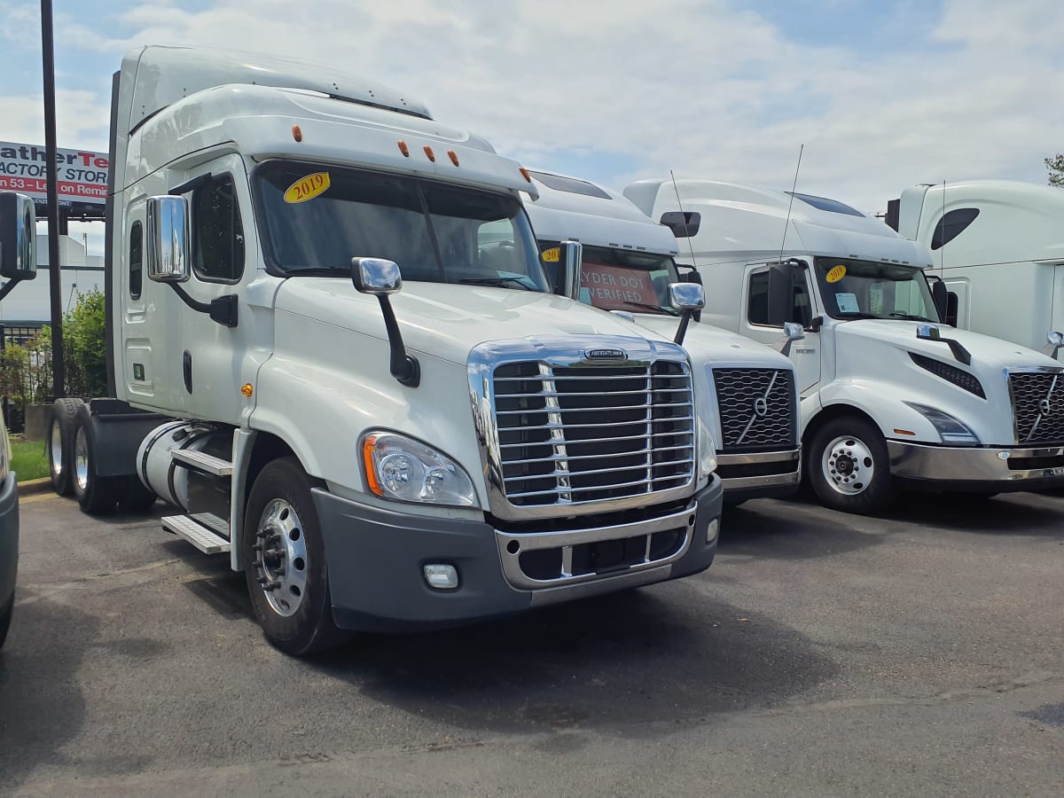 2017 Freightliner/Mercedes CASCADIA 125 675658