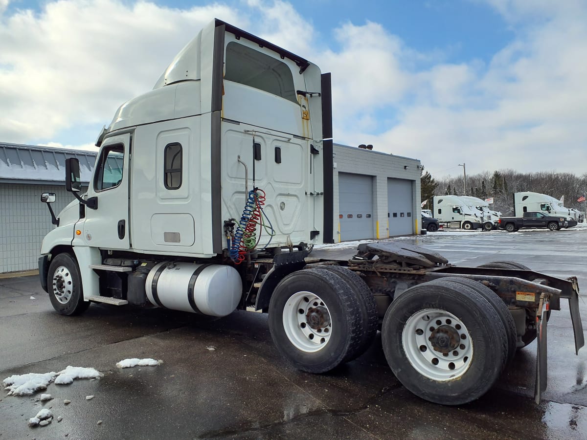 2017 Freightliner/Mercedes CASCADIA 125 675660