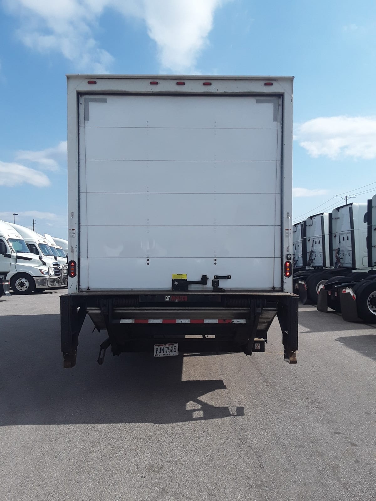 2017 Freightliner/Mercedes M2 106 675687