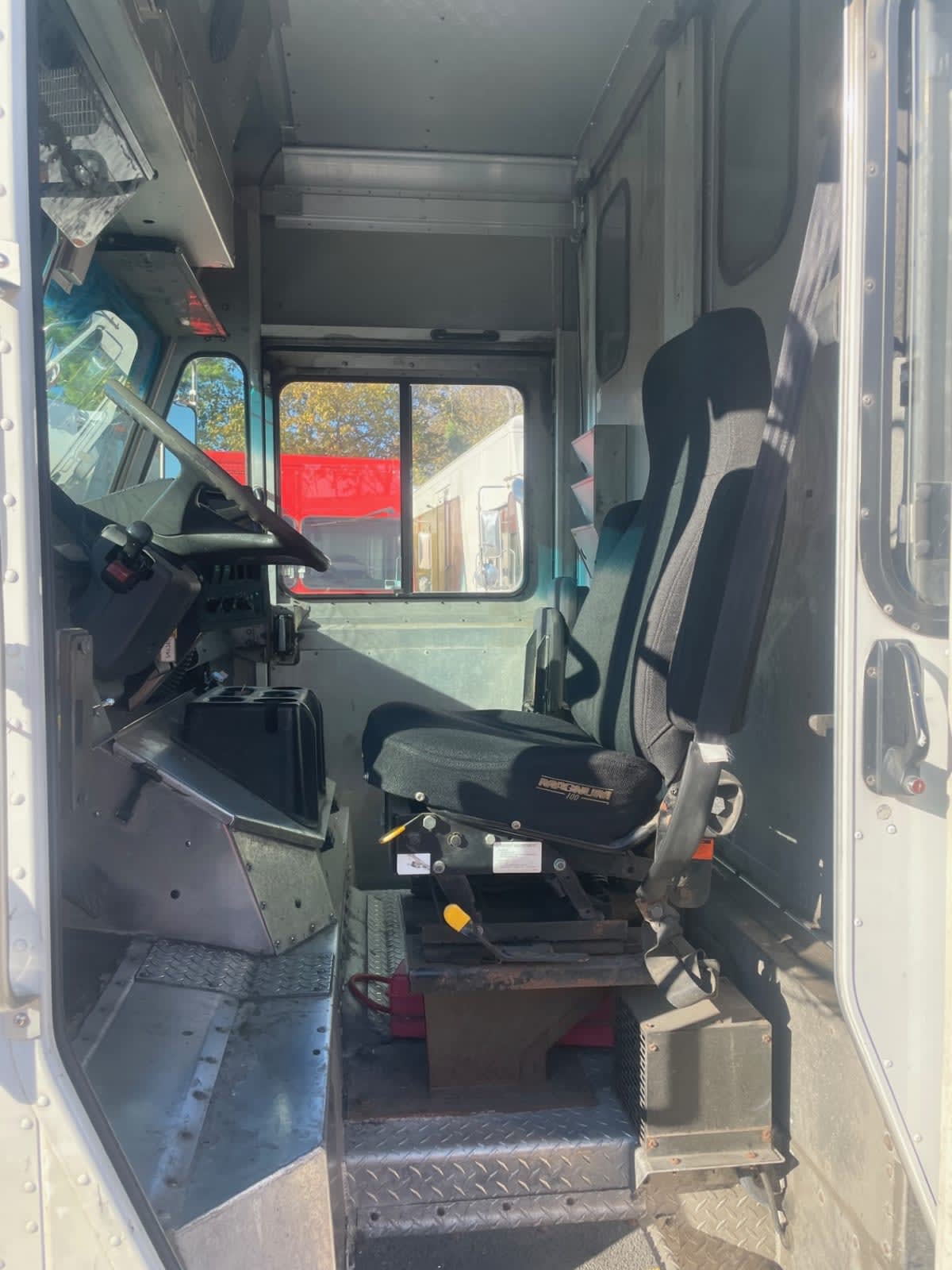 2017 Frtlr Custom Chassis Corp MT55 675764