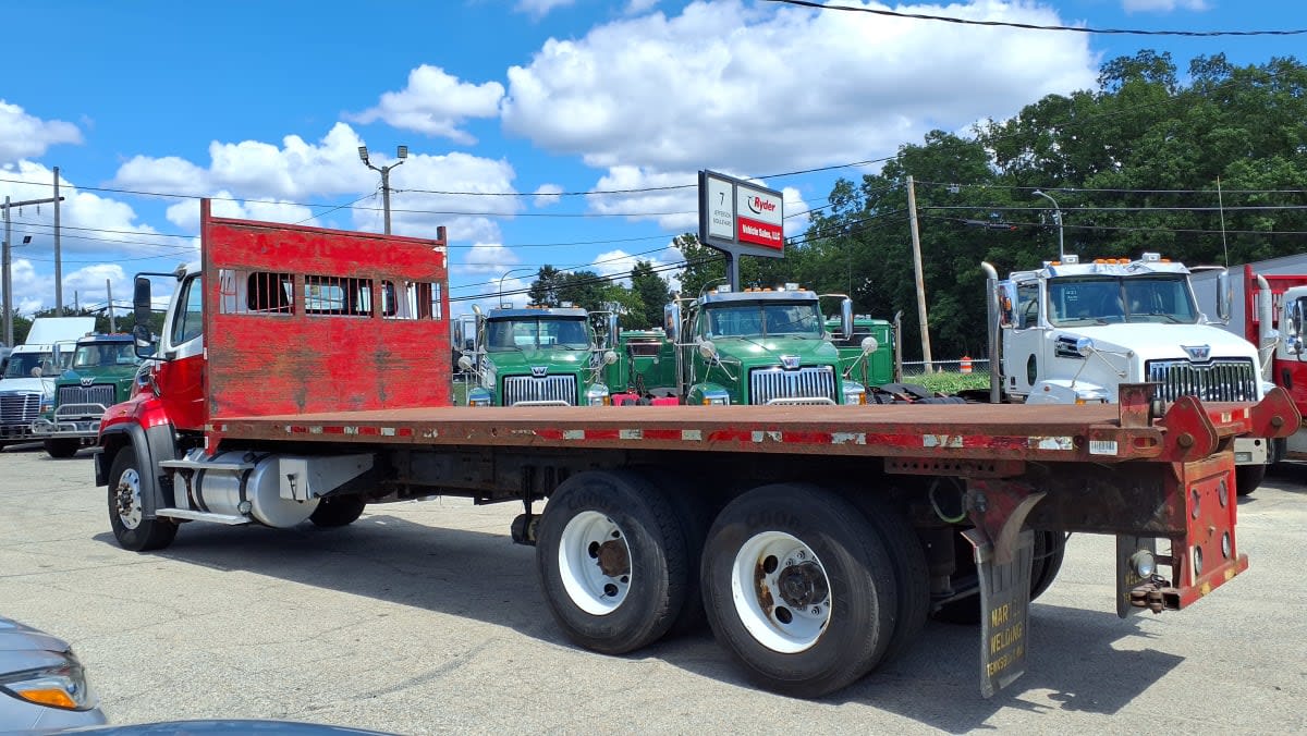 2016 Freightliner 114SD in Warwick, RI — photo 6
