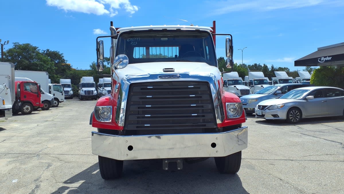 2016 Freightliner 114SD in Warwick, RI — photo 2