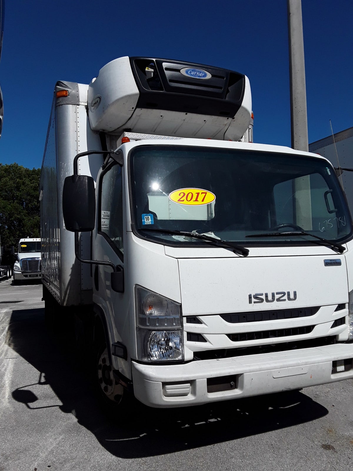 2017 Isuzu NRR 675781