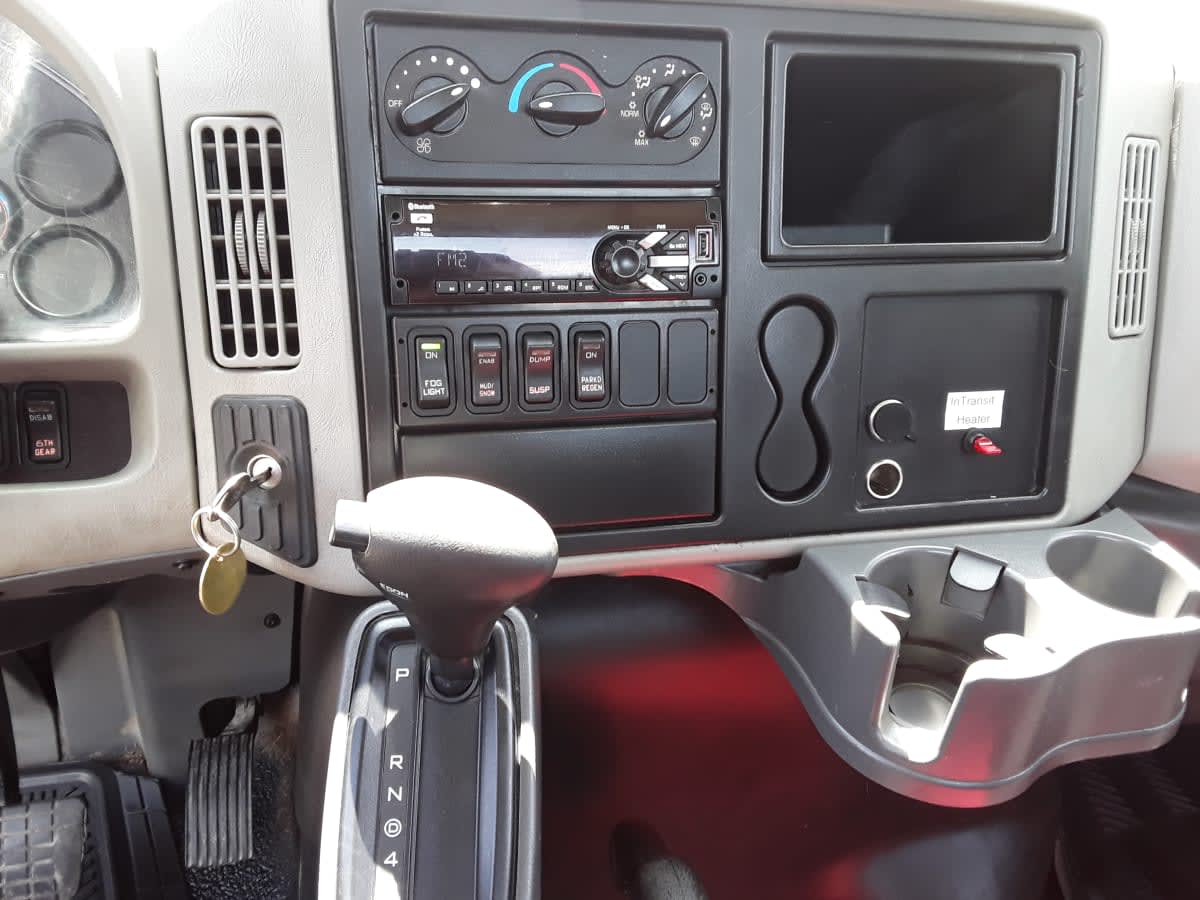2017 Navistar International 4300 LP 675809