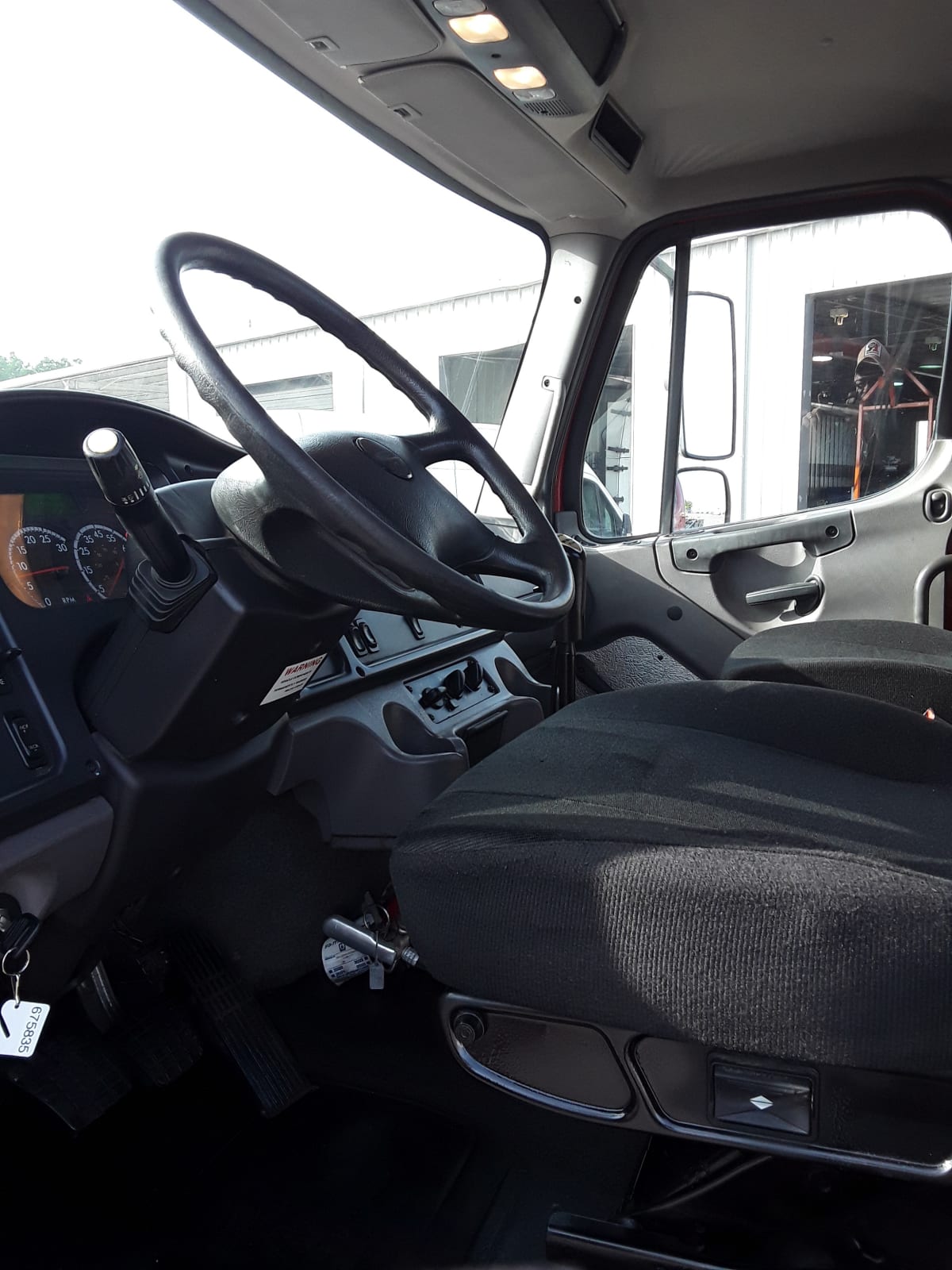 2017 Freightliner/Mercedes M2 106 675835