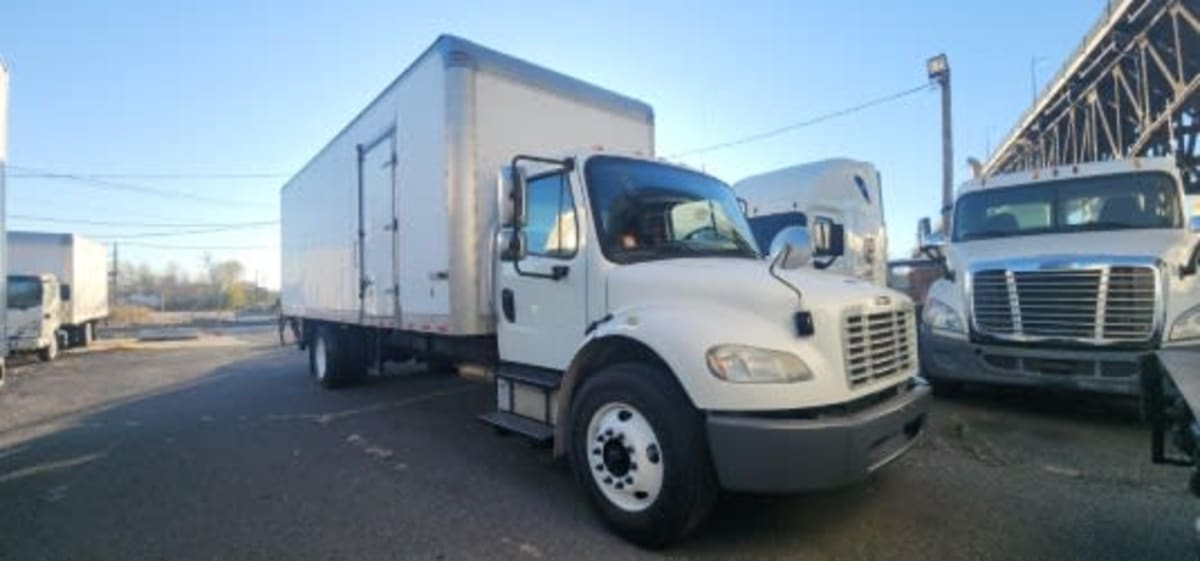 2017 Freightliner/Mercedes M2 106 675853