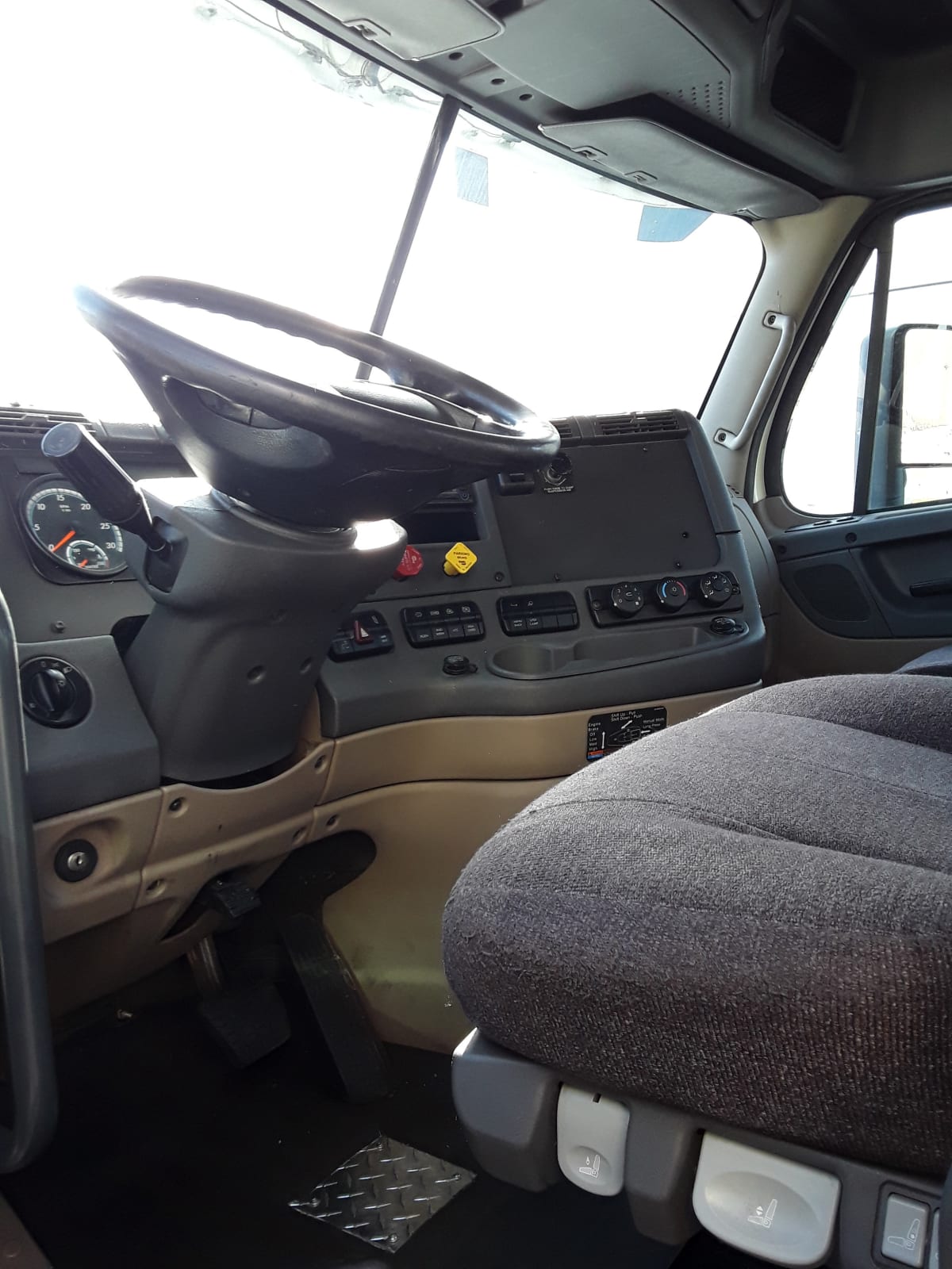 2017 Freightliner/Mercedes CASCADIA 113 675855