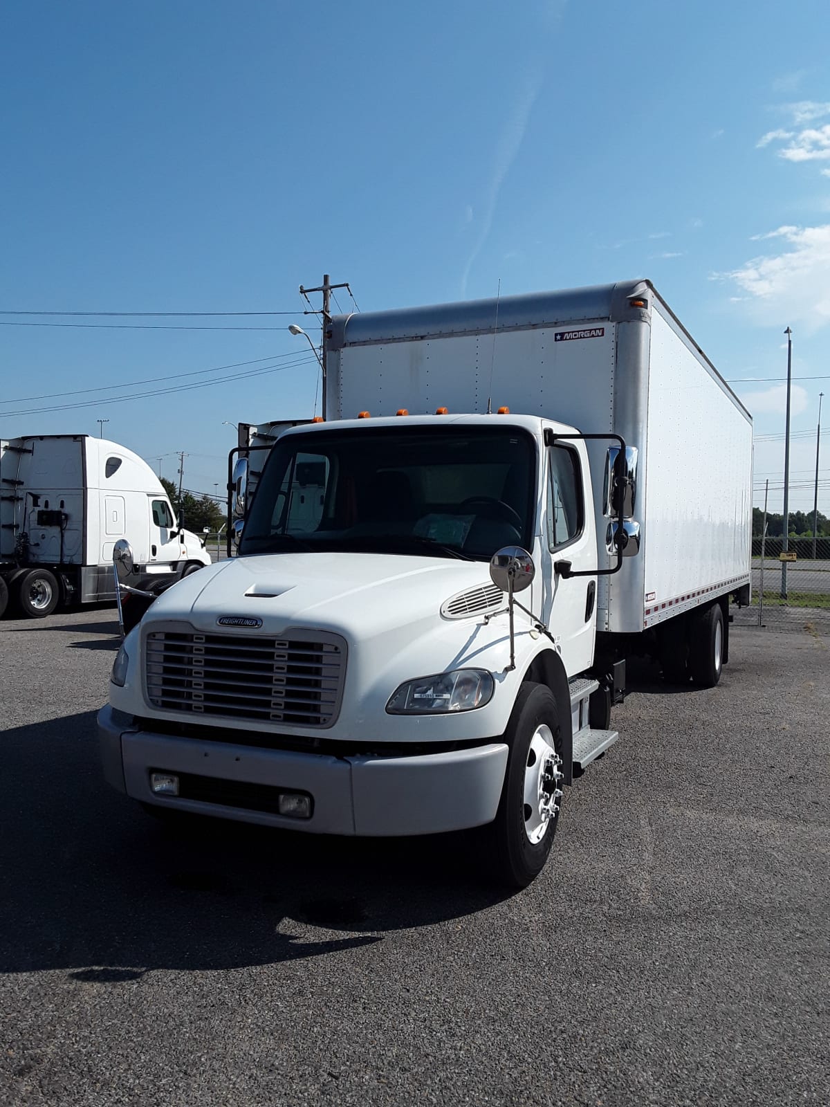 2017 Freightliner/Mercedes M2 106 675910