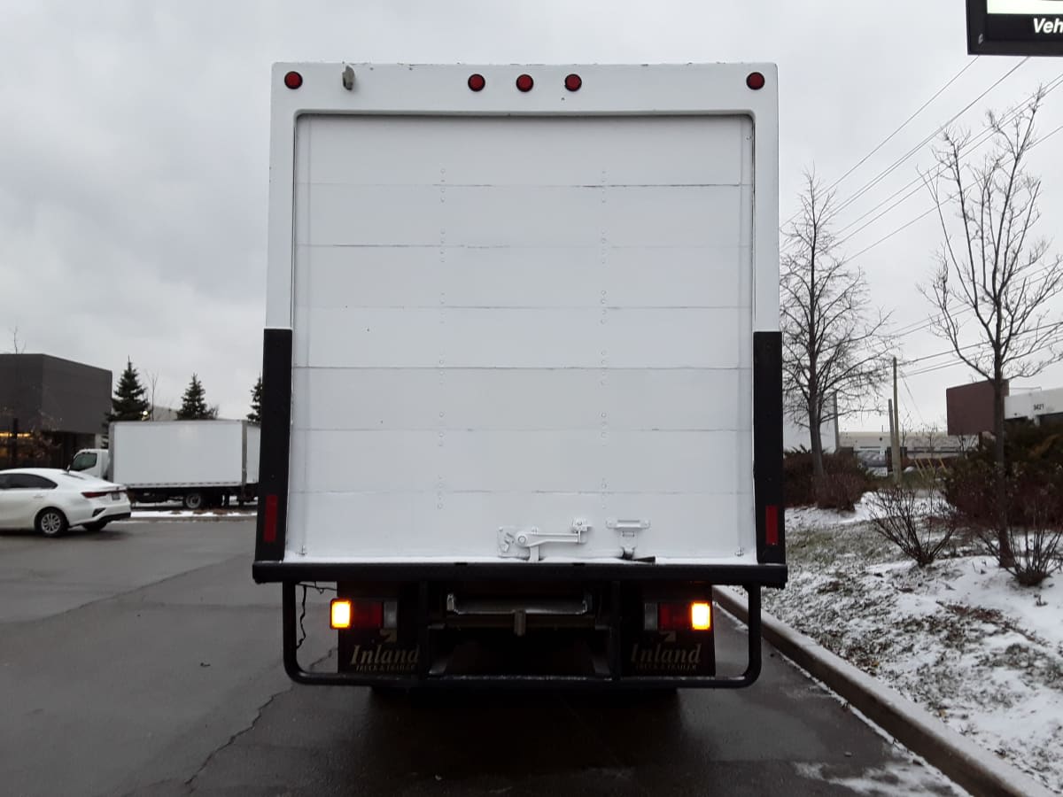 2017 Hino HINO 195 675950