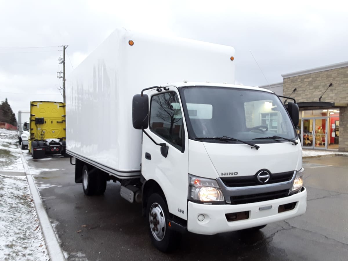 2017 Hino HINO 195 675950