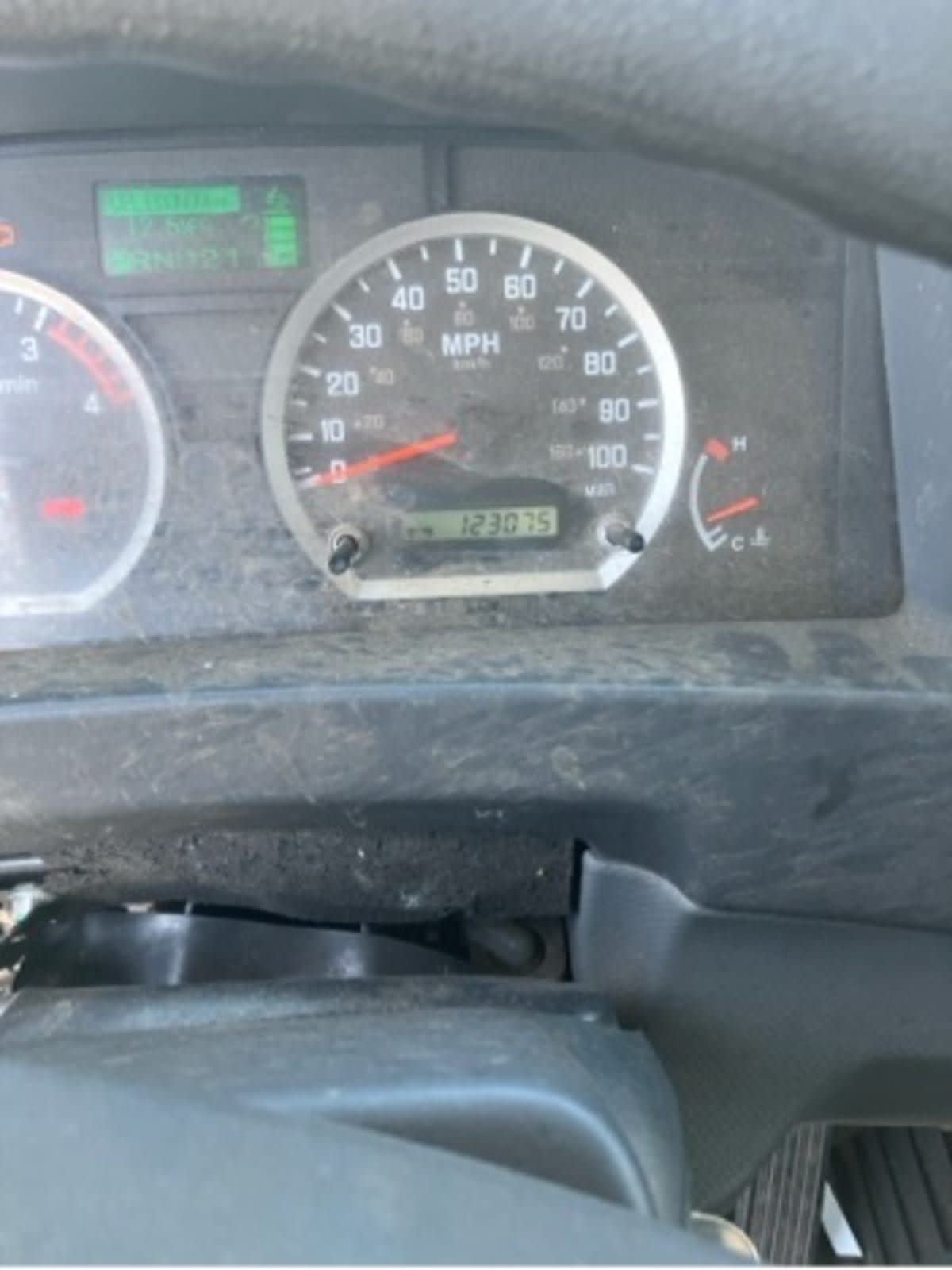 2017 Isuzu NPR 676036