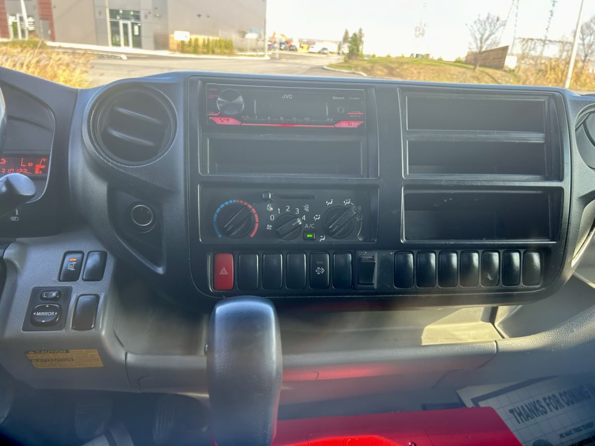 2017 Hino HINO 195 676042