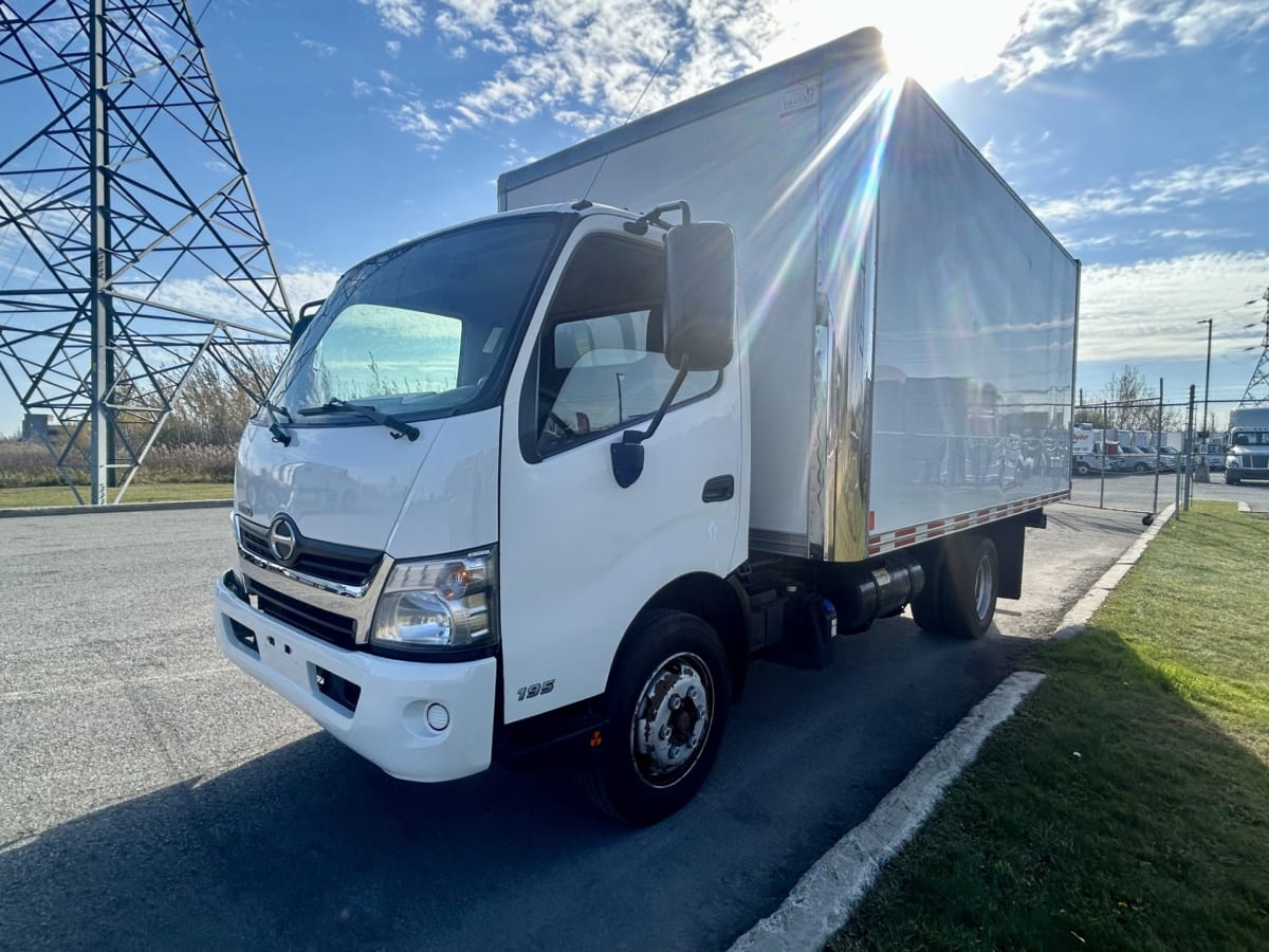 2017 Hino HINO 195 676042