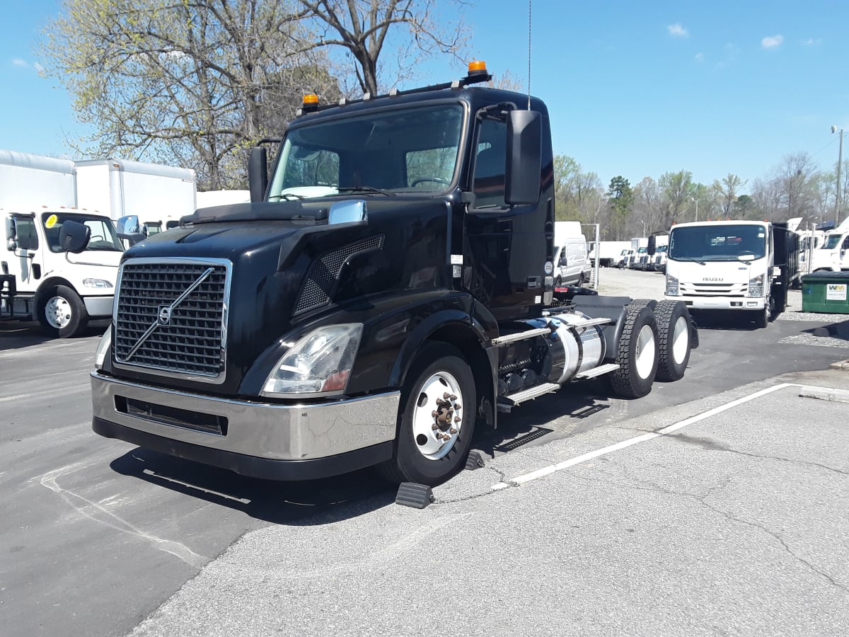 2017 Volvo VNL64TRACTOR 676075