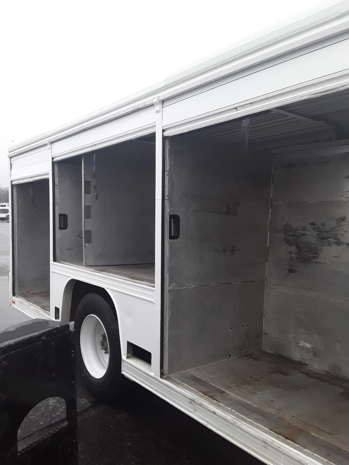 2017 Freightliner/Mercedes M2 106 676083