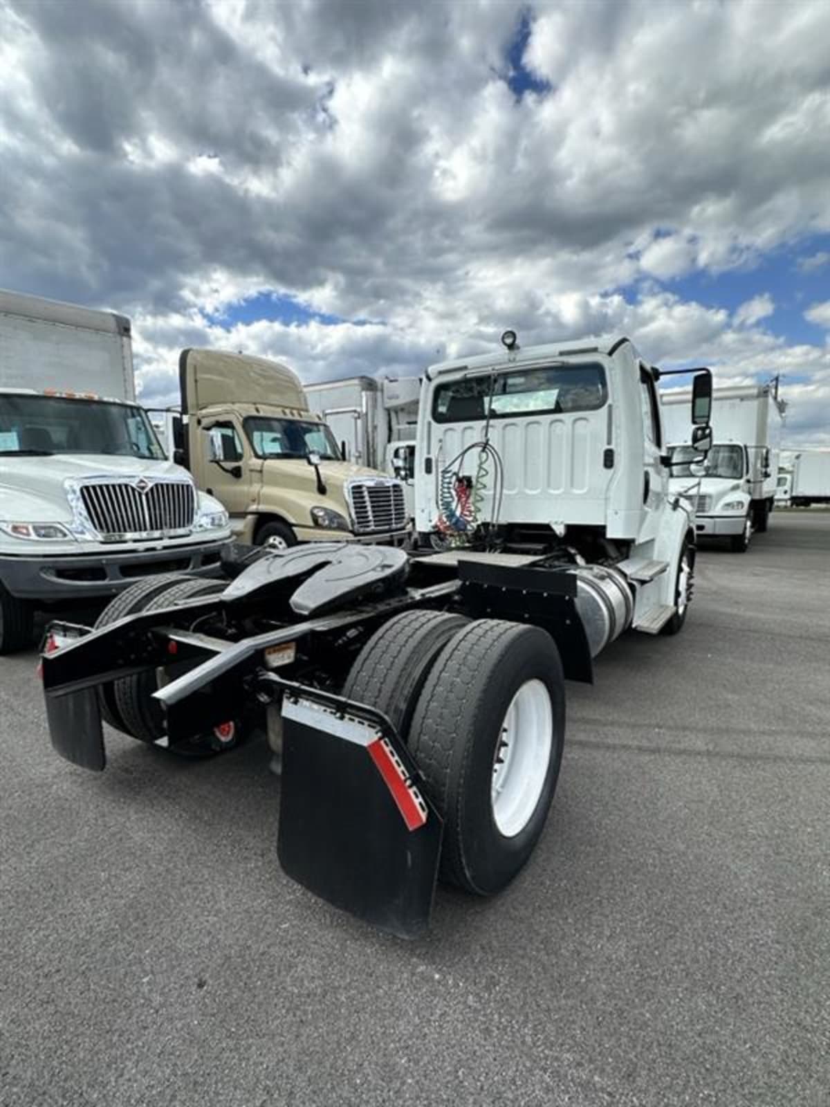 2017 Freightliner/Mercedes M2-112 676093