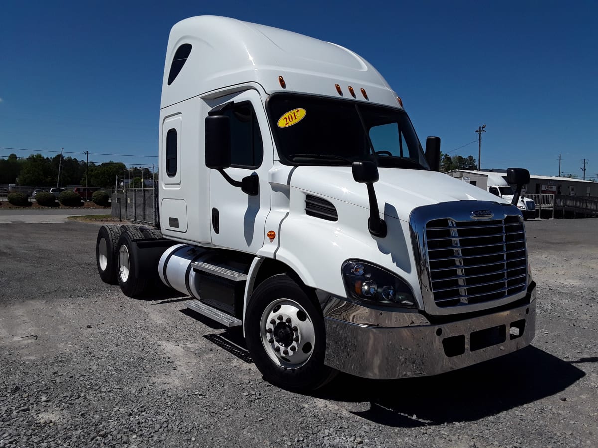 2017 Freightliner/Mercedes CASCADIA 113 676105