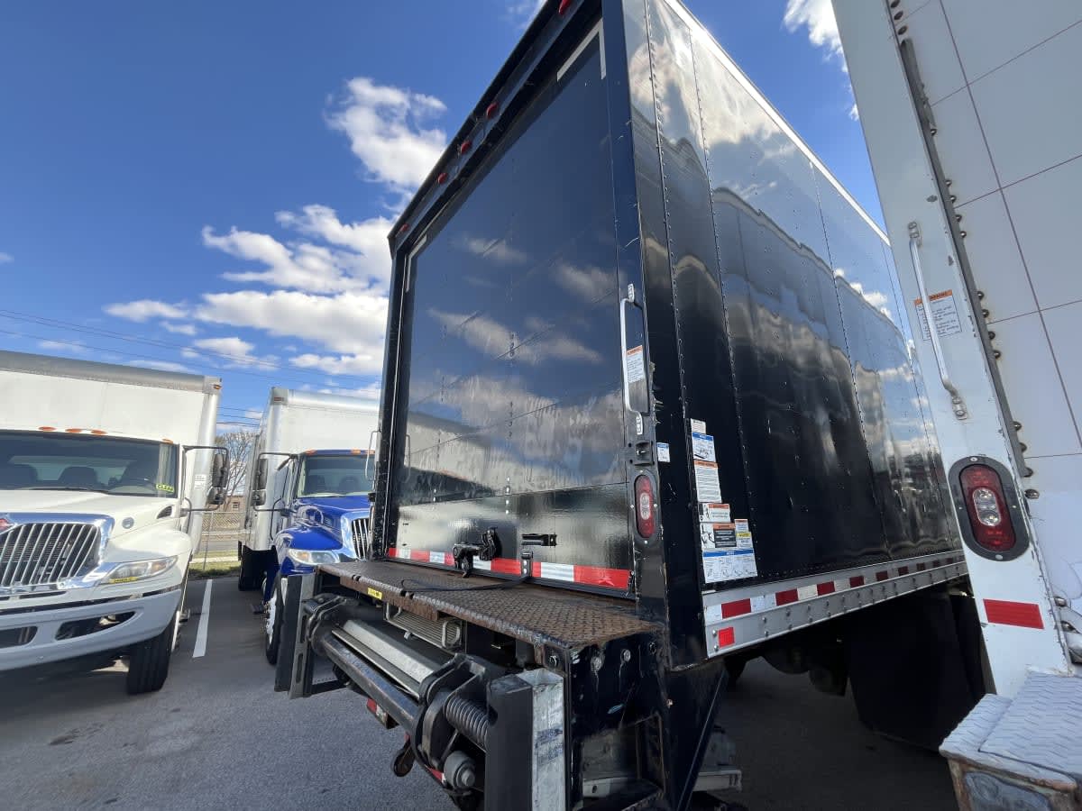 2017 Freightliner M2 106 in Beltsville, MD — photo 4