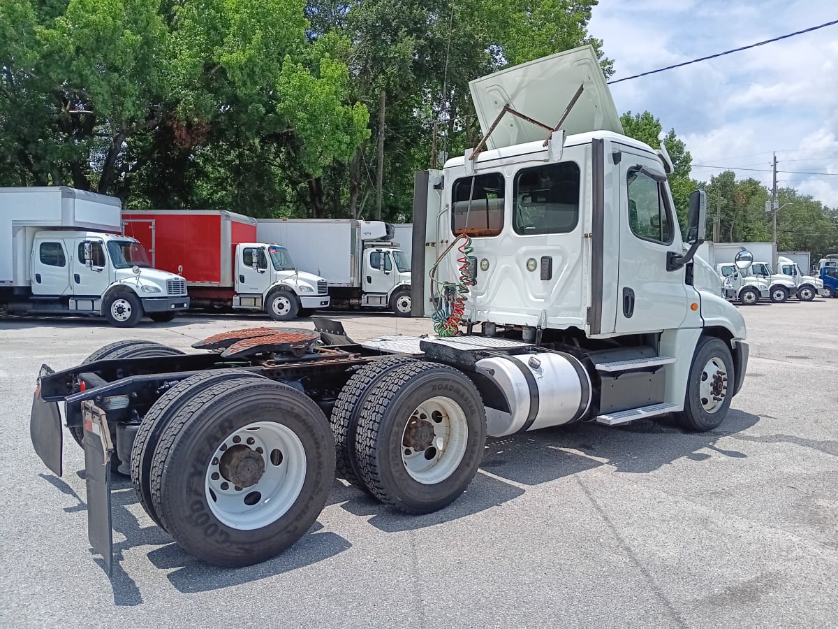 2017 Freightliner/Mercedes CASCADIA 125 676178