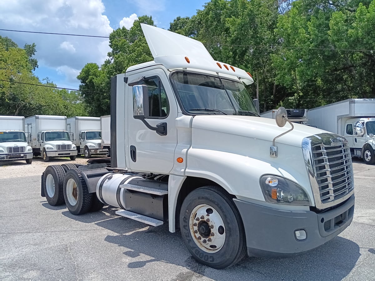 2017 Freightliner/Mercedes CASCADIA 125 676178