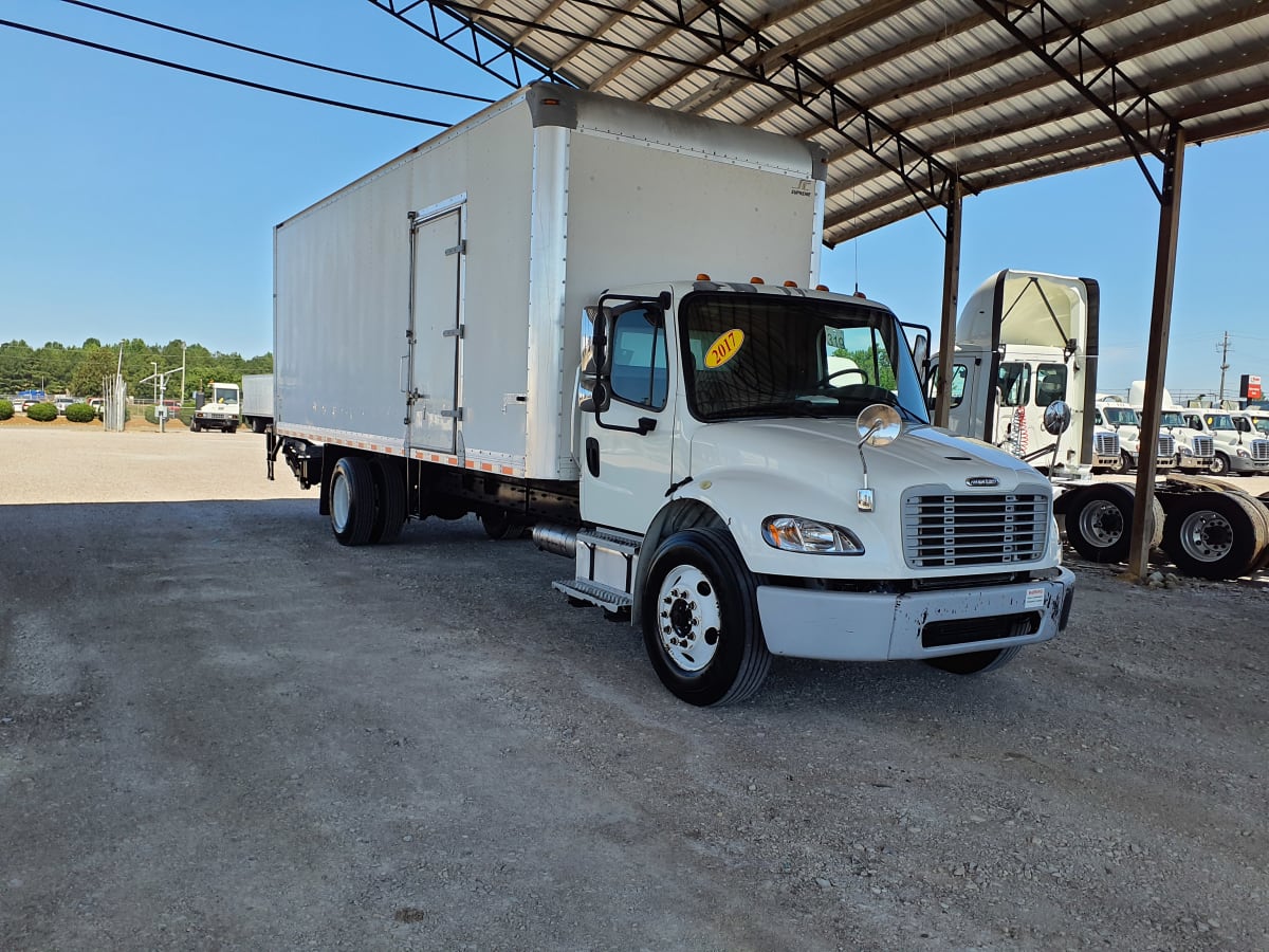 2017 Freightliner/Mercedes M2 106 676182