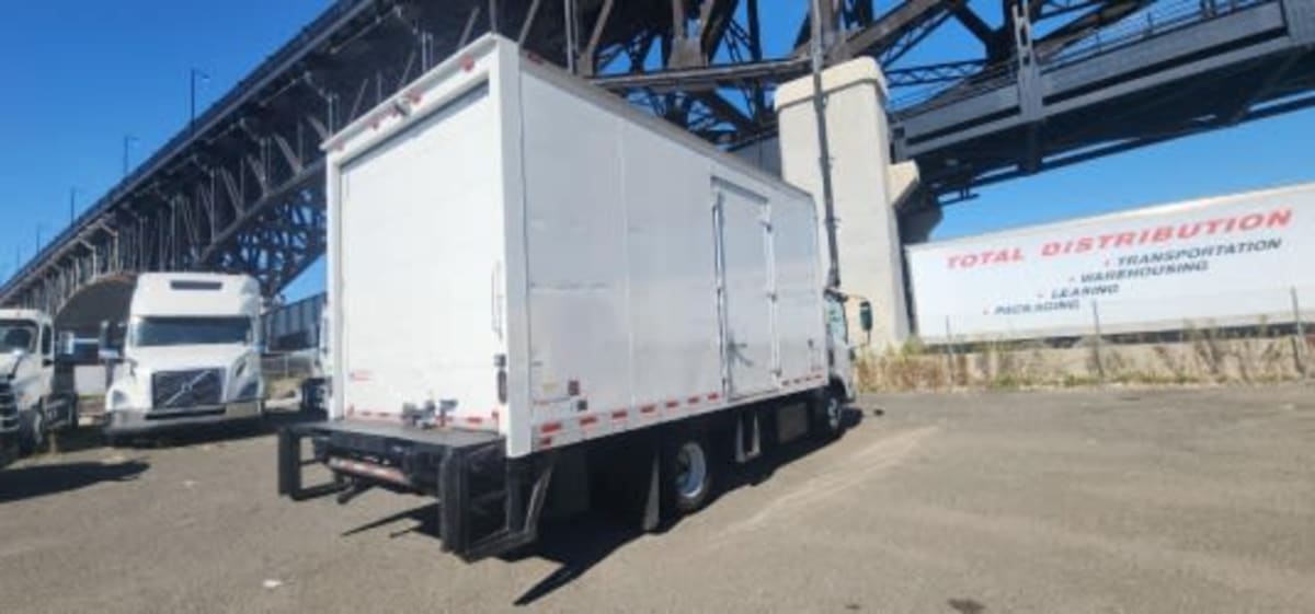 2017 Isuzu NPR HD 676302