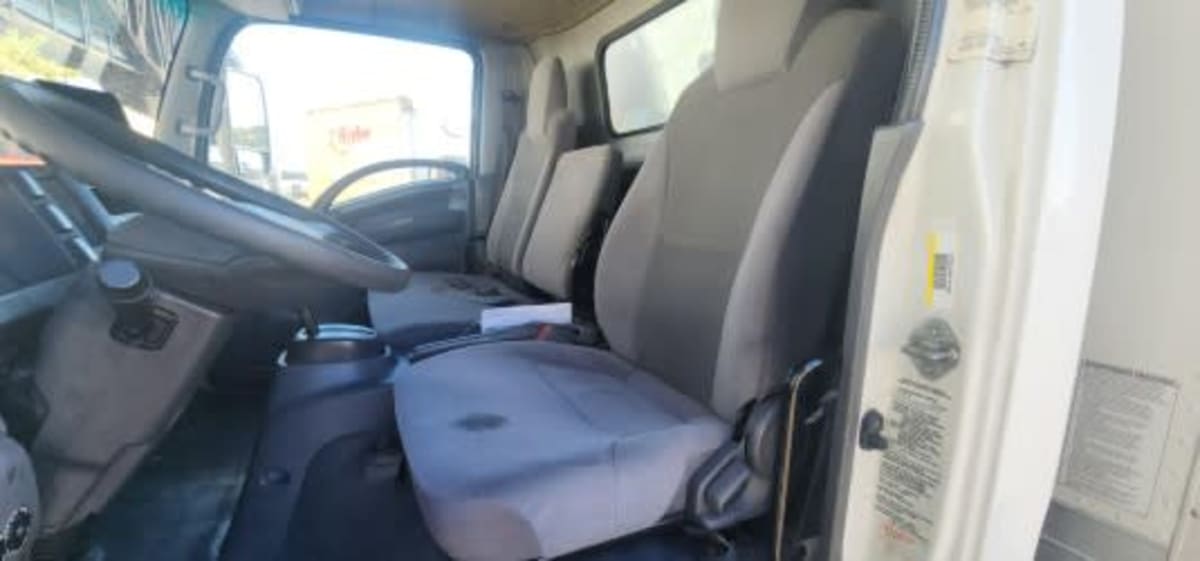 2017 Isuzu NPR HD 676302